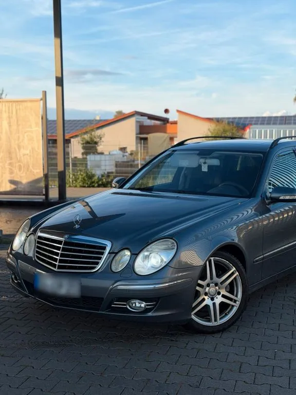 Mercedes-Benz E 320