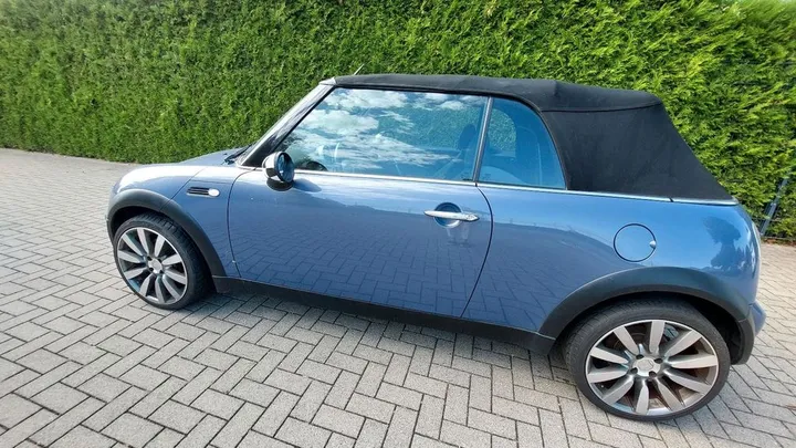 MINI Cooper Cabrio
