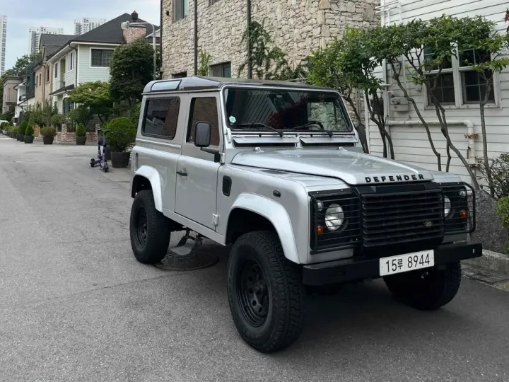 Land Rover Defender