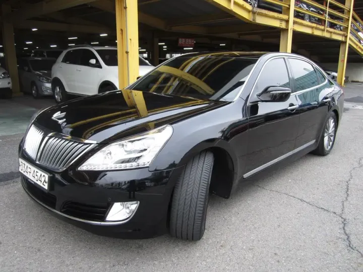Hyundai Equus