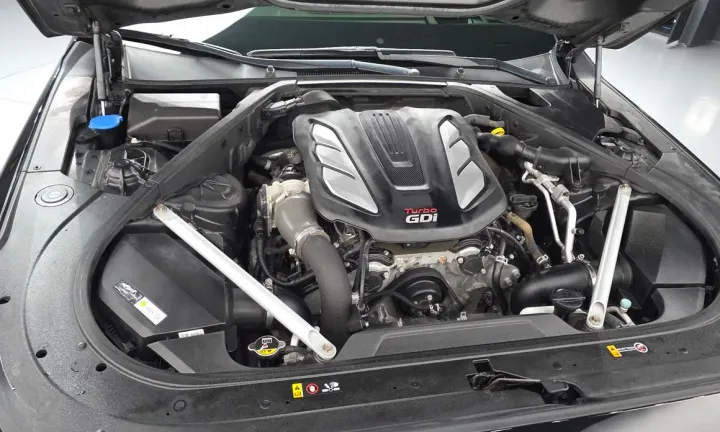 Genesis EQ900