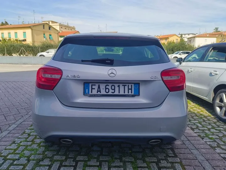 Mercedes-Benz A 180