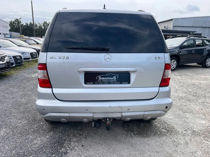 Mercedes-Benz ML 270