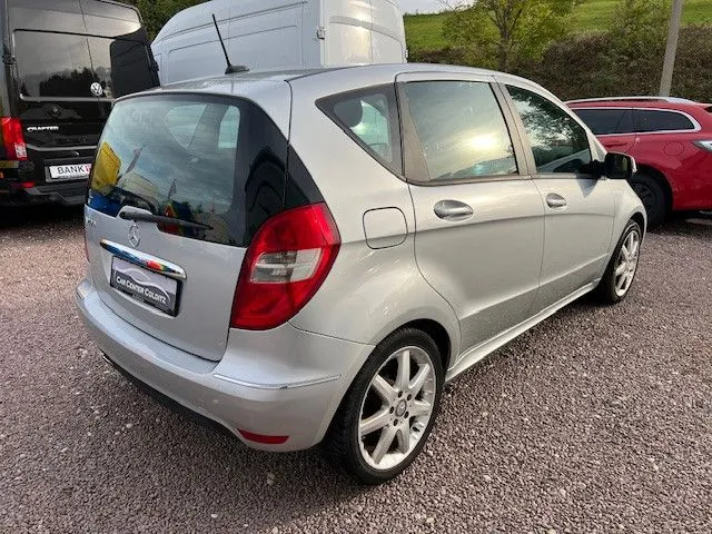 Mercedes-Benz A 200
