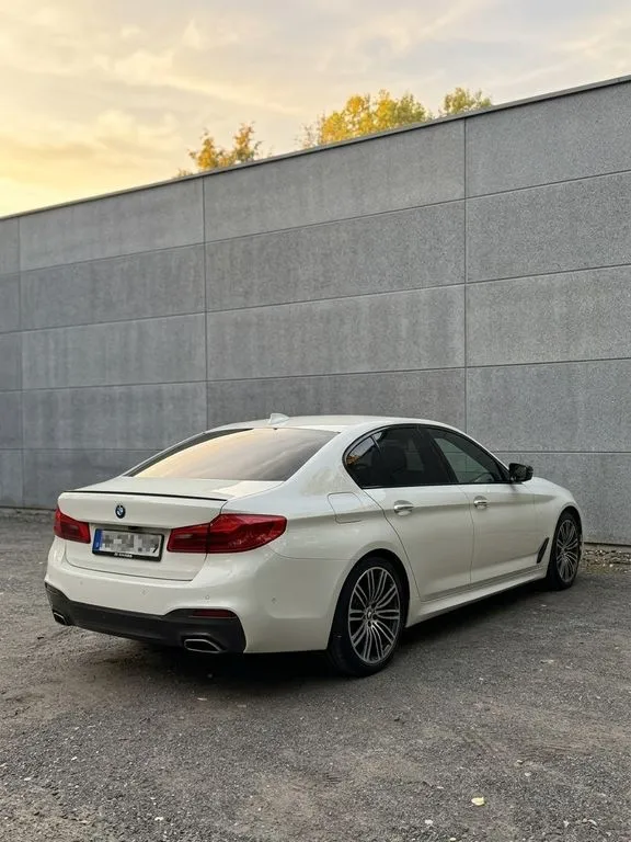 BMW 525