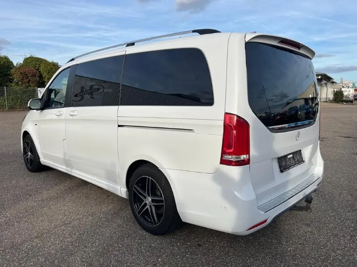 Mercedes-Benz V 250