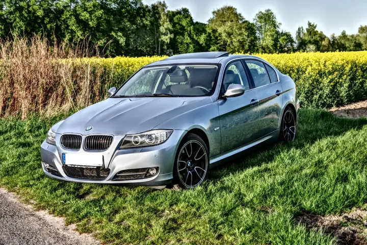 BMW 330
