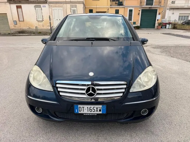 Mercedes-Benz A 200