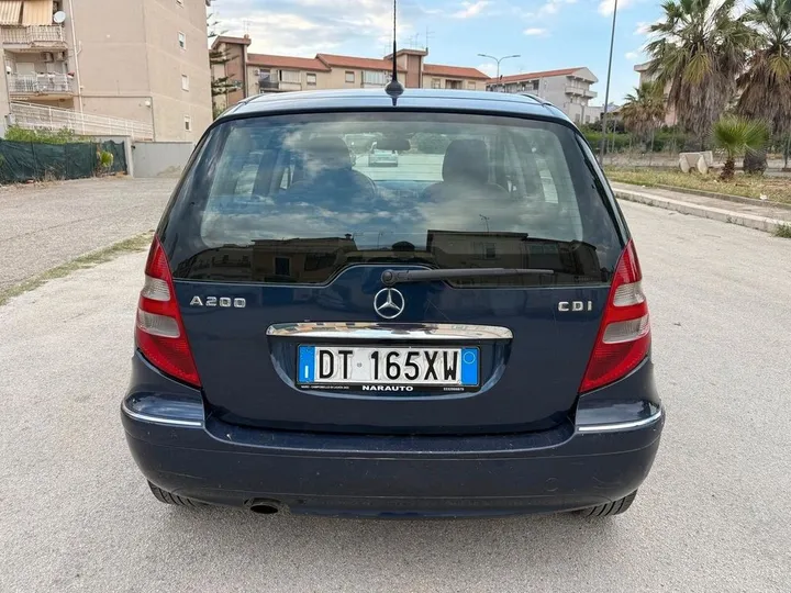 Mercedes-Benz A 200