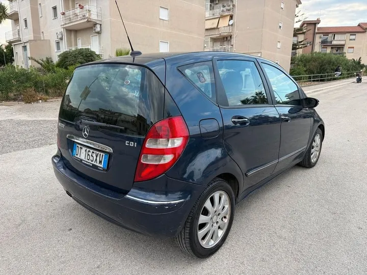 Mercedes-Benz A 200
