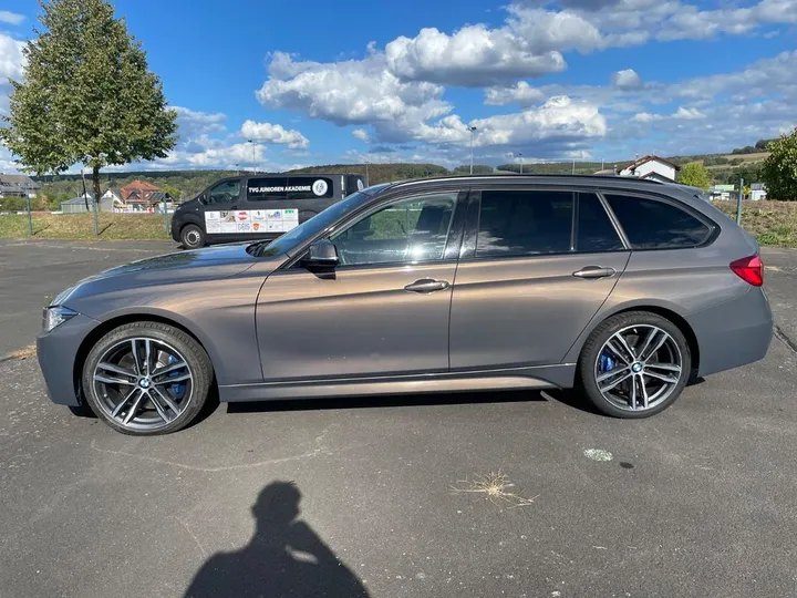 BMW 335