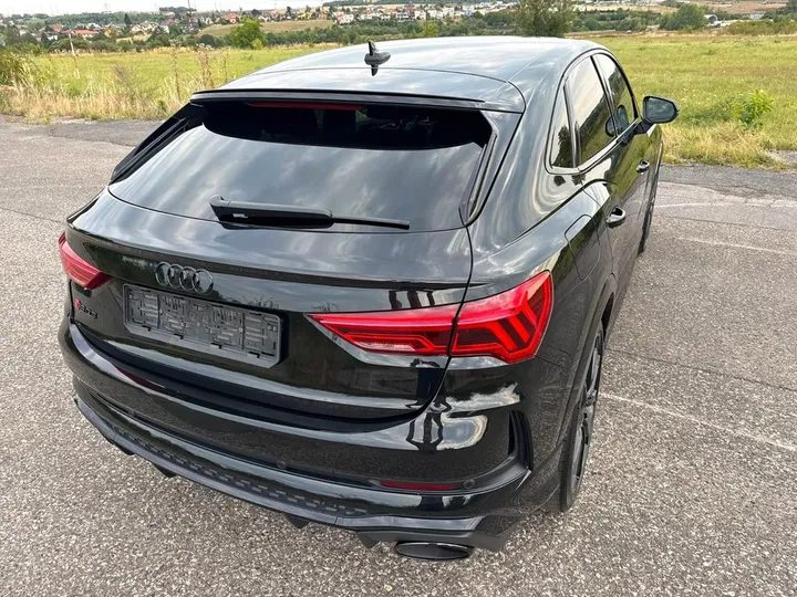 Audi RSQ3