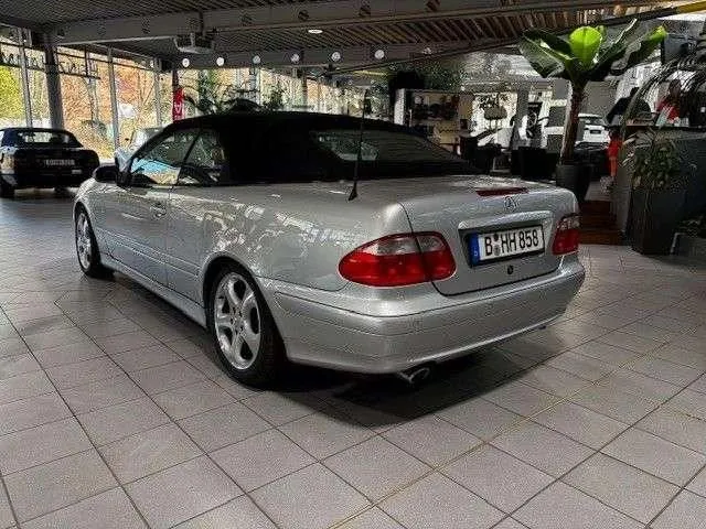 Mercedes-Benz CLK 230
