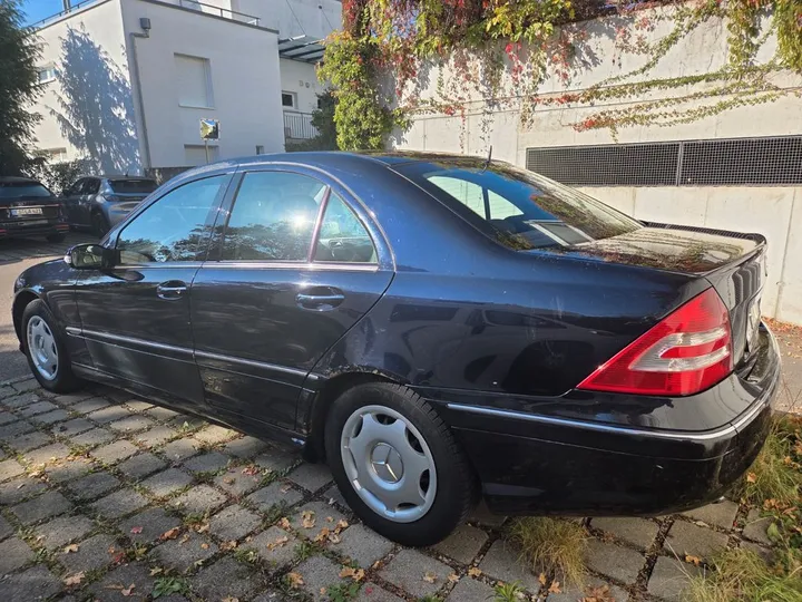 Mercedes-Benz 200