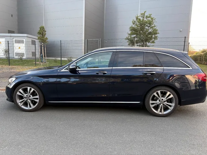 Mercedes-Benz C 220