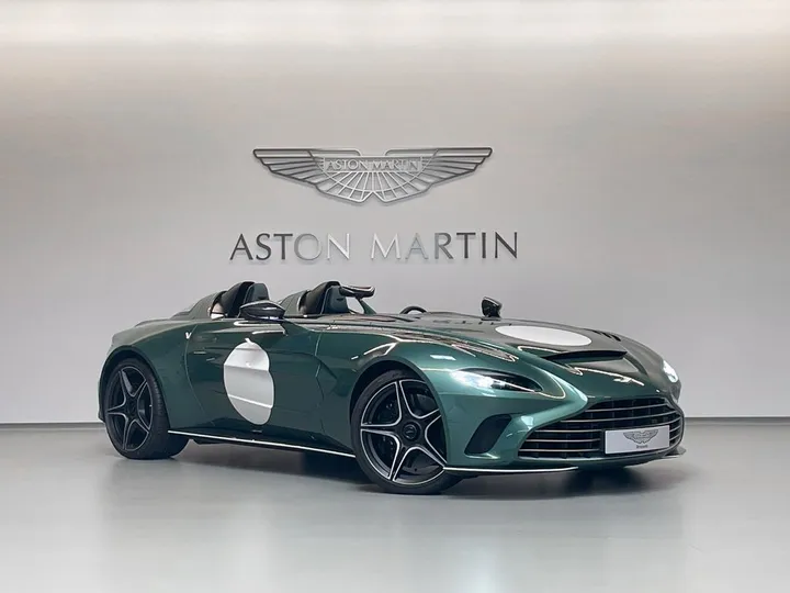 Aston Martin V12 Vantage