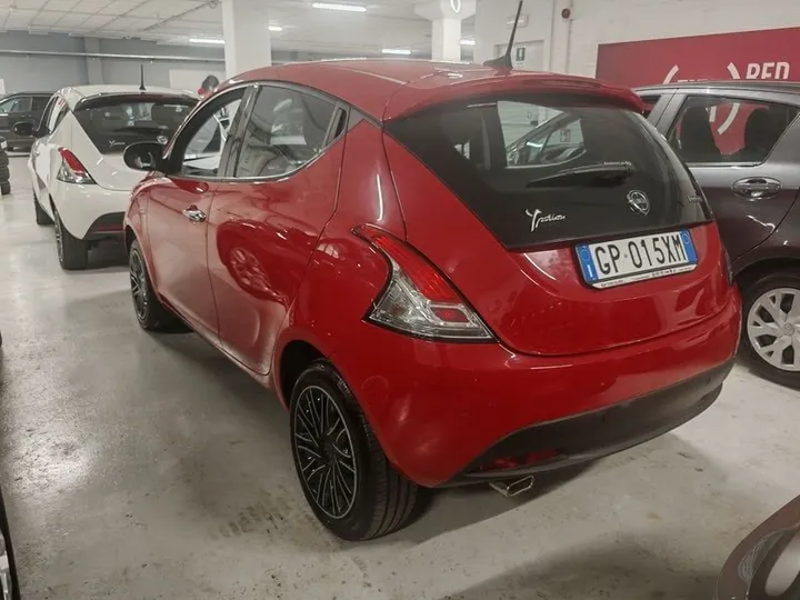 Lancia Ypsilon
