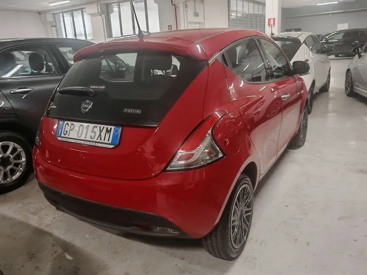 Lancia Ypsilon