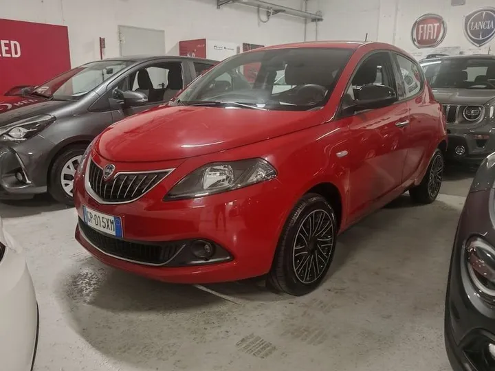 Lancia Ypsilon
