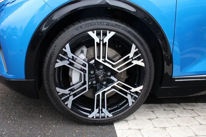 Alpine A390