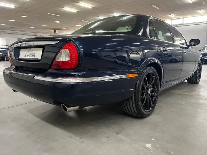 Jaguar XJ6