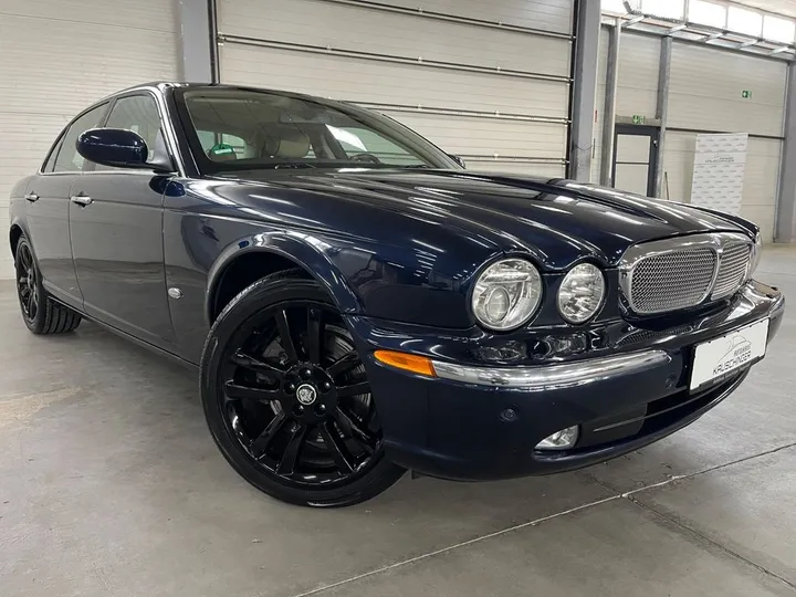 Jaguar XJ6
