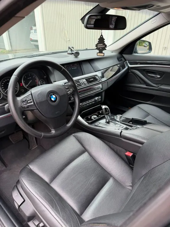 BMW 525