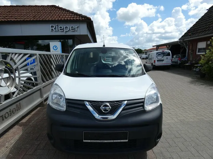Nissan NV250