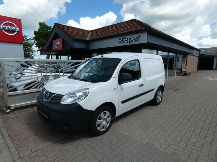 Nissan NV250