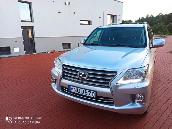 Lexus LX 570