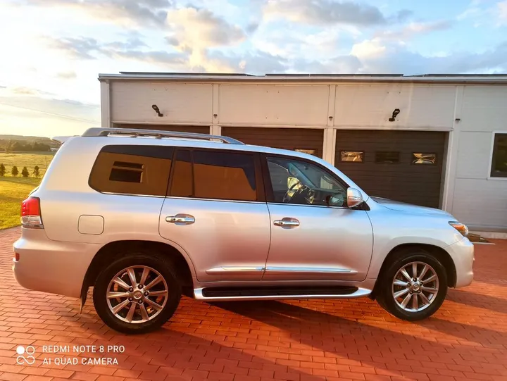 Lexus LX 570