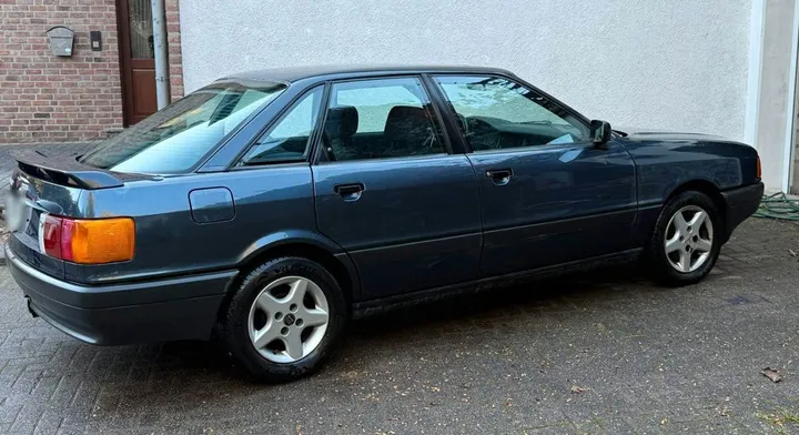 Audi 80