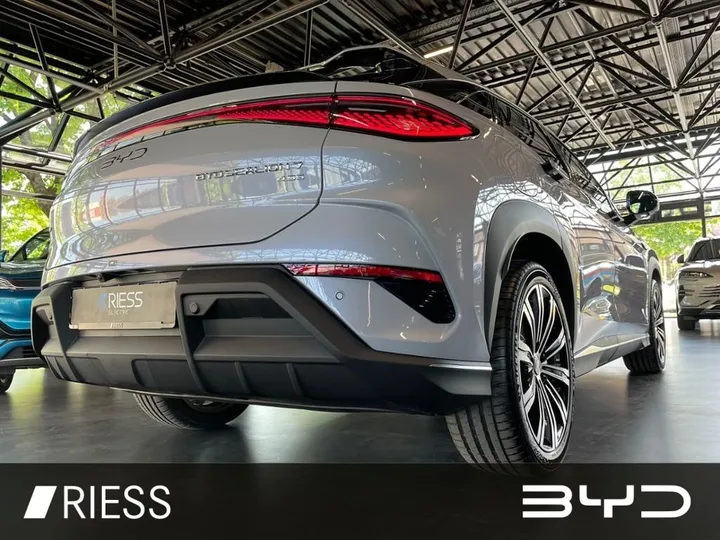 BYD SEALION 7