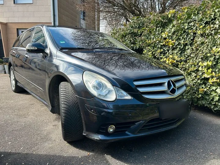 Mercedes-Benz E 320