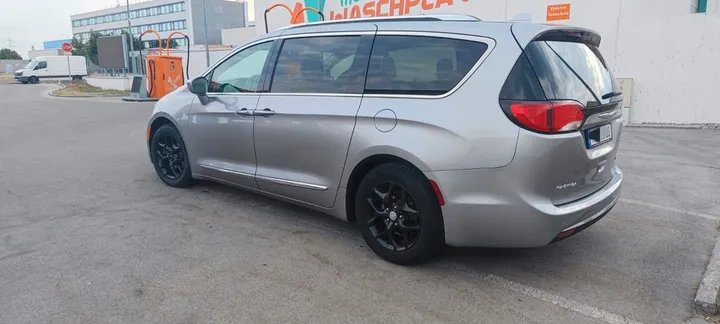 Chrysler Pacifica
