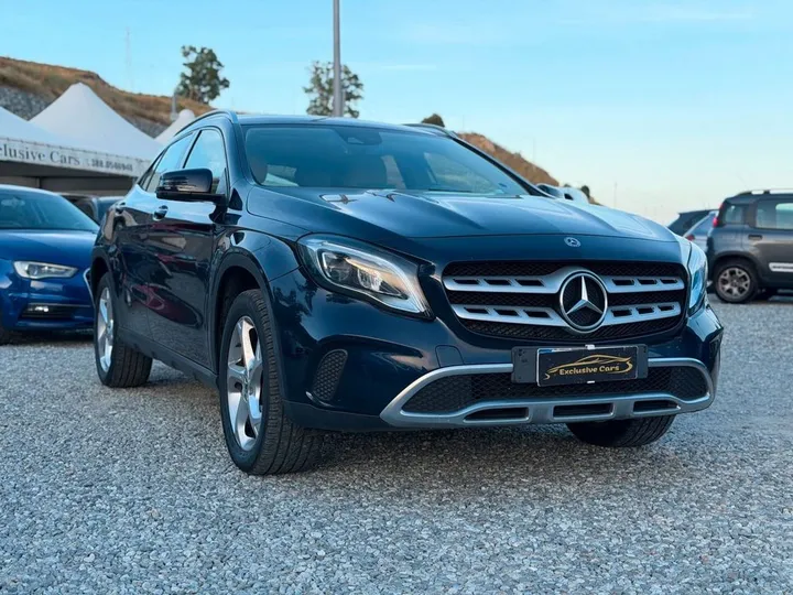 Mercedes-Benz GLA 200