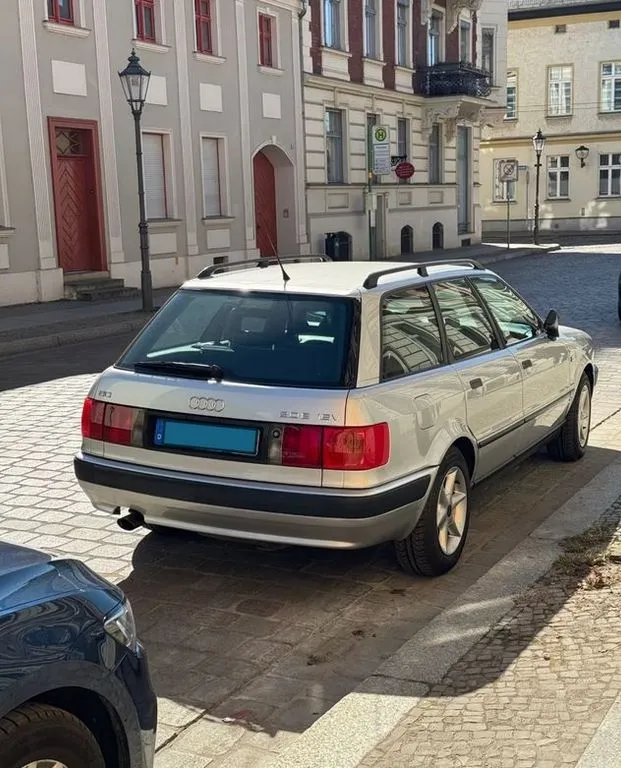 Audi 80