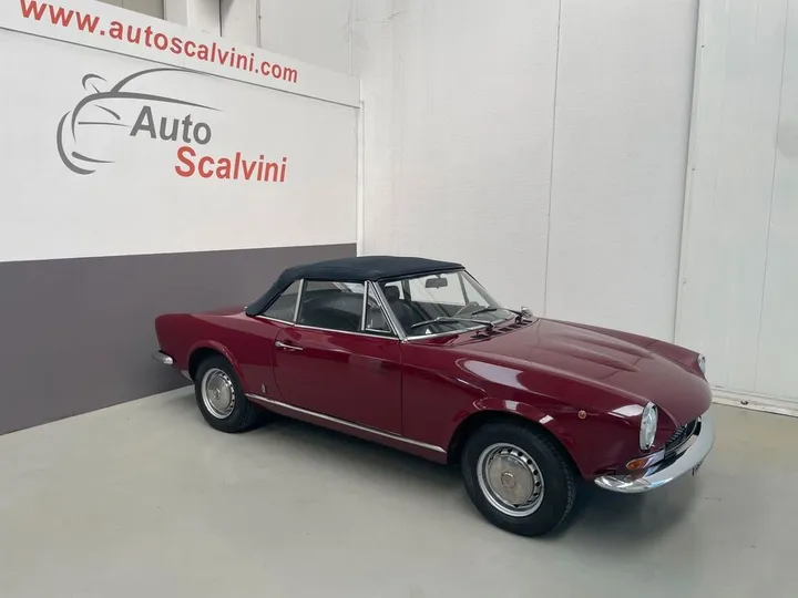 Fiat 124 Spider