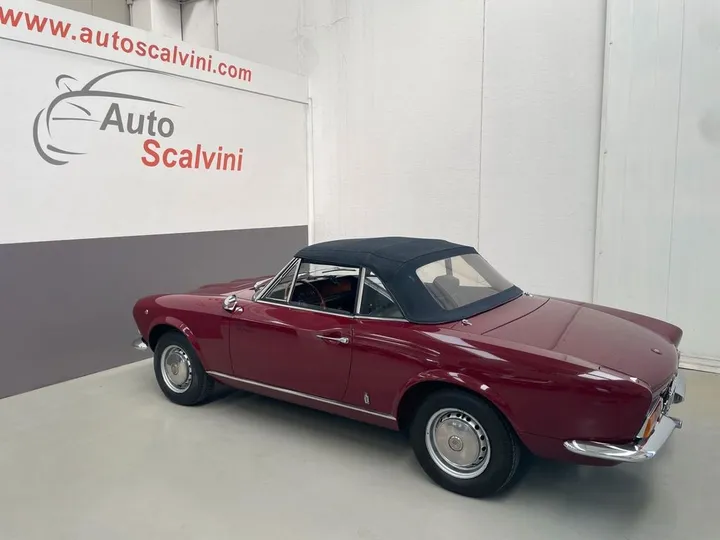 Fiat 124 Spider
