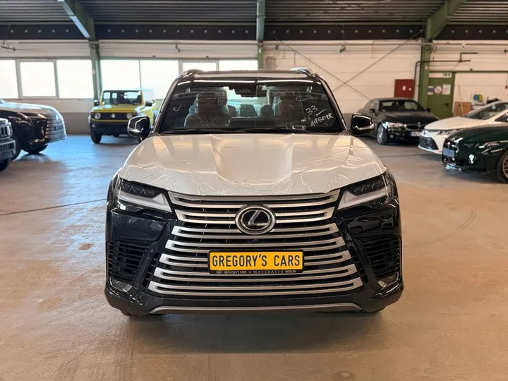 Lexus LX 500