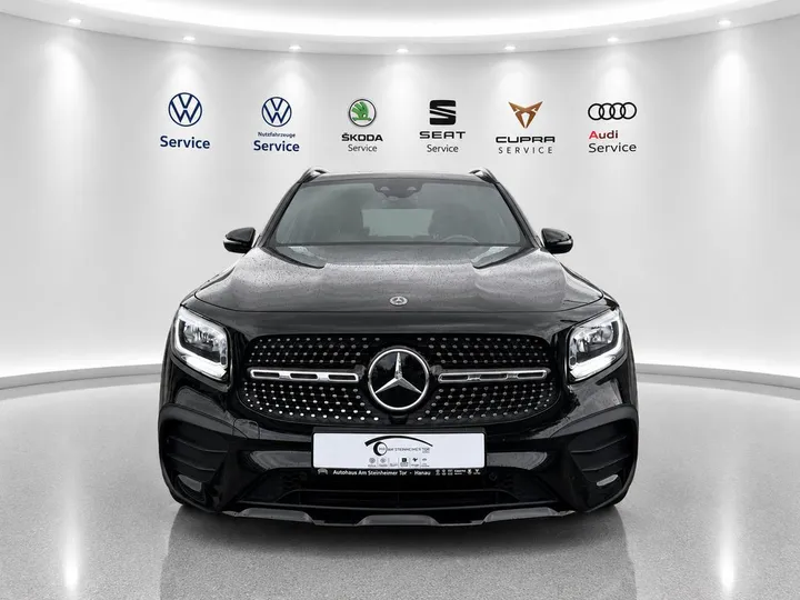 Mercedes-Benz GLB 200