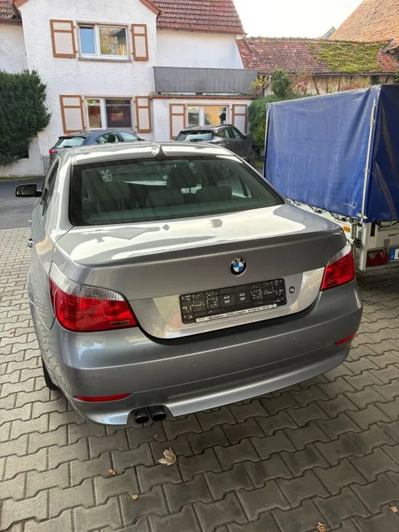 BMW 525