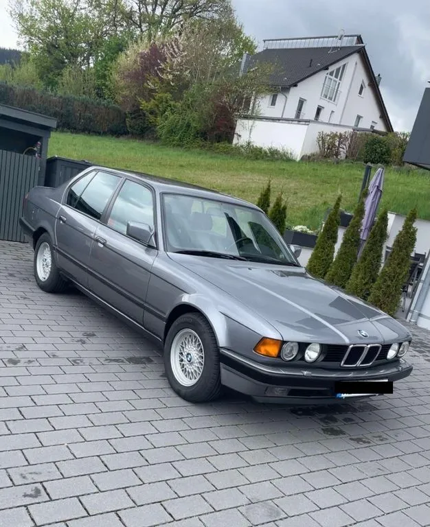 BMW 735