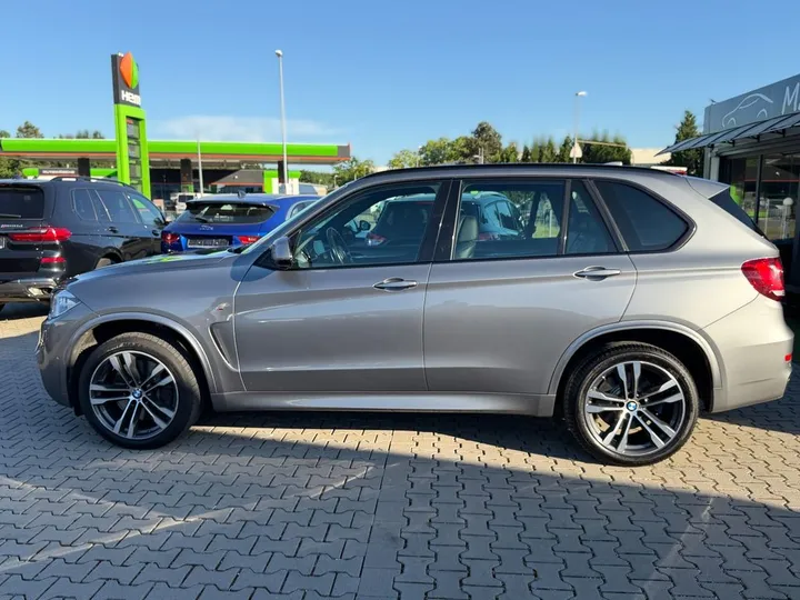 BMW X5 M50