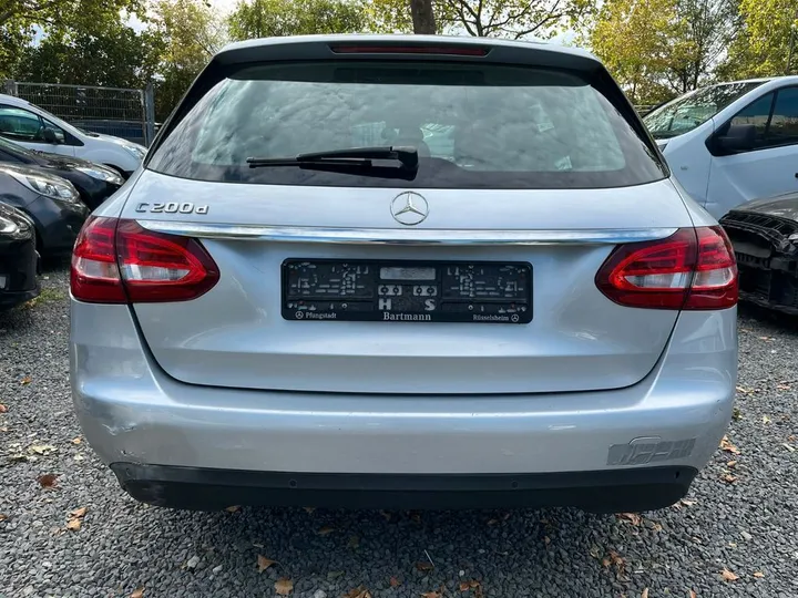 Mercedes-Benz C 200