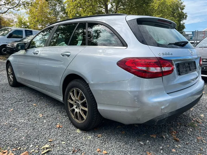 Mercedes-Benz C 200