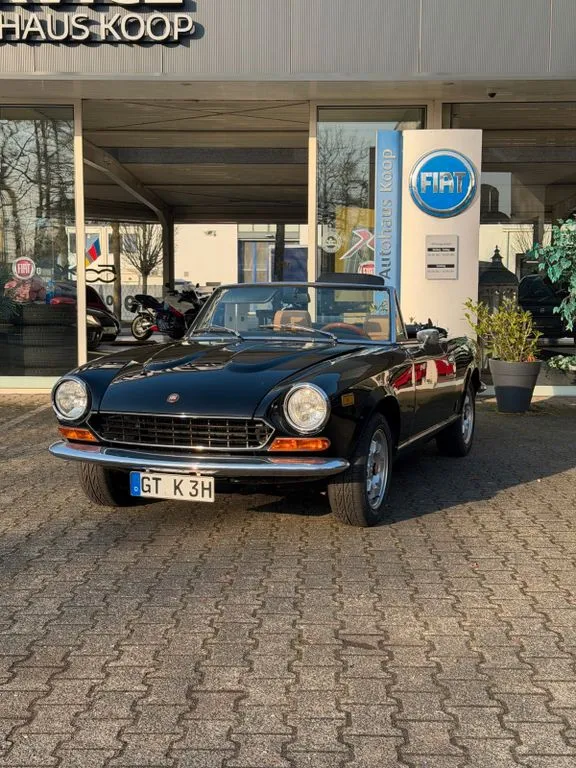 Fiat 124 Spider