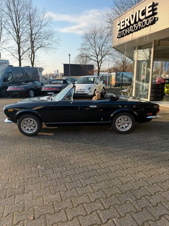 Fiat 124 Spider