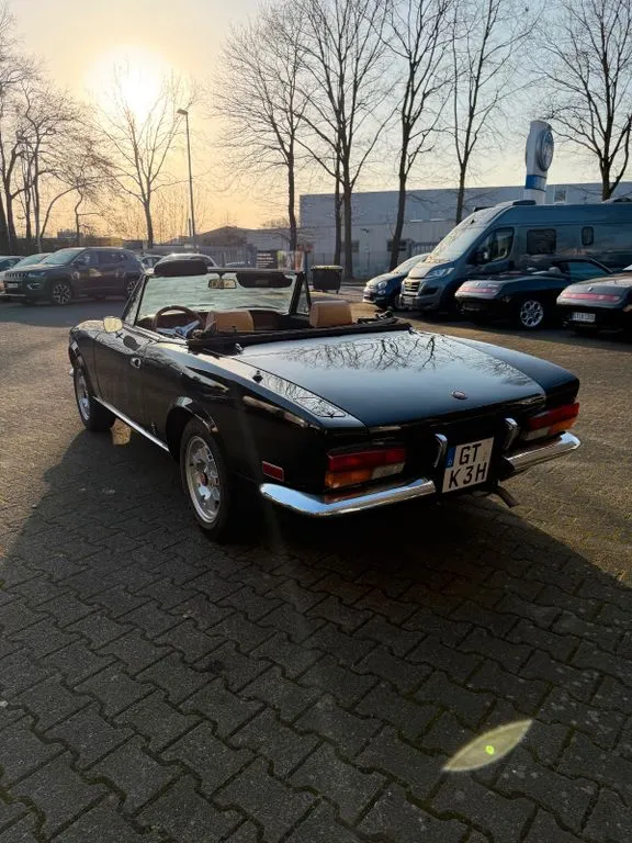 Fiat 124 Spider