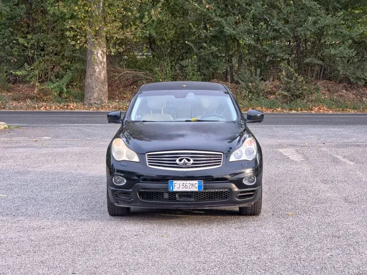 Infiniti EX30